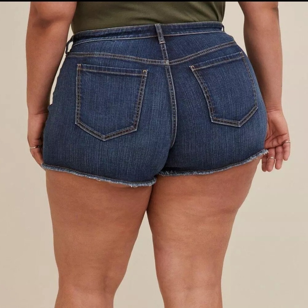 Torrid Denim Shorts Jean Short High Rise A-Line Shortie Vintage Stretch Dark 26 - Picture 2 of 13